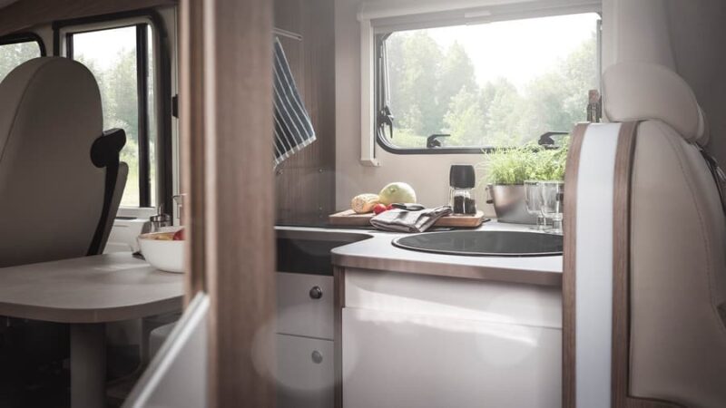 Carado T447 interiores de autocaravanas Interiores de autocaravana