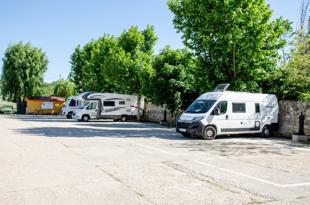 Aparcamiento de autocaravanas
