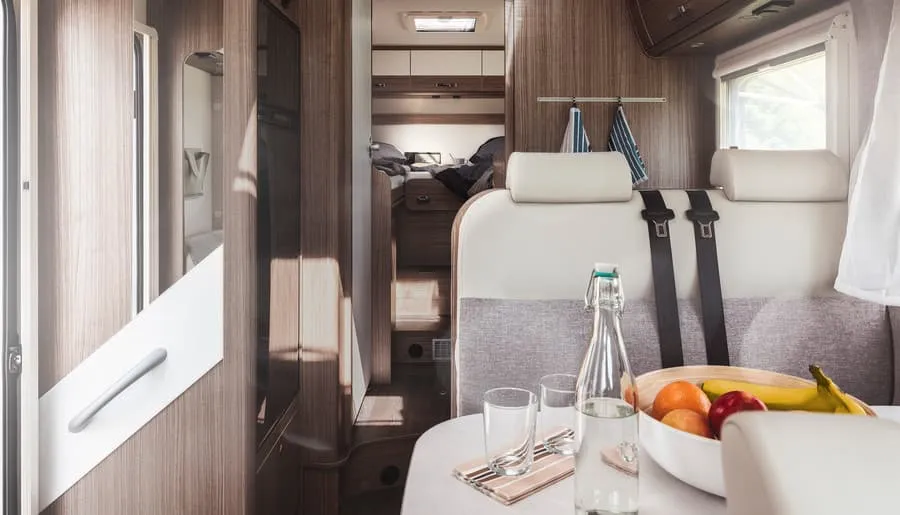Autocaravana Carado T447 de alquiler: cocina