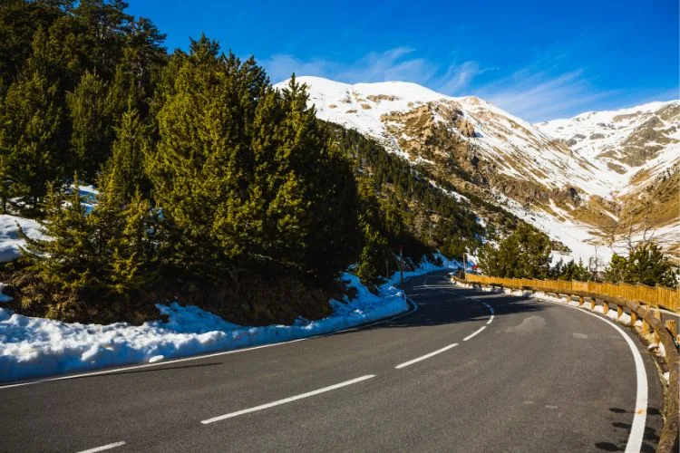 Alquiler de autocaravana para esquiar en la Molina
