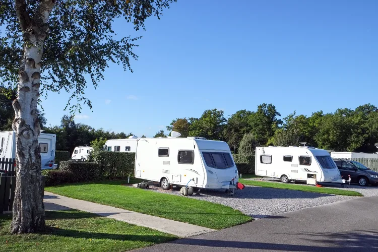 camping con autocaravanes carreras