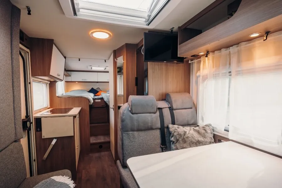 Autocaravana Carado V347 de alquiler: interior